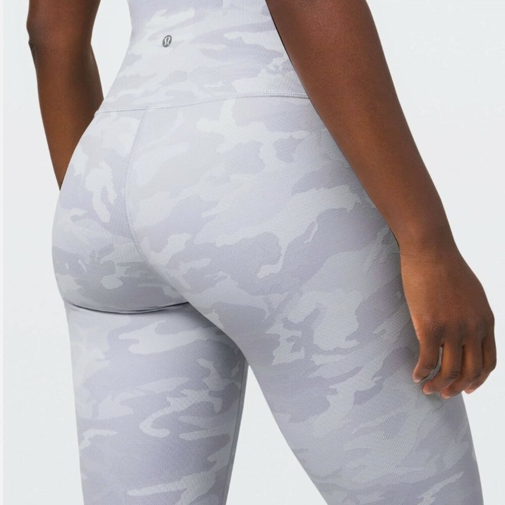 ✨ Lululemon Wunder Under High-Rise Crop 23” | Incognito Camo Alpine White ✨ - Picture 7 of 13